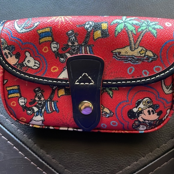 NWOT Disney Cruiseline Dinner and Bourke wristlet - Picture 2 of 5